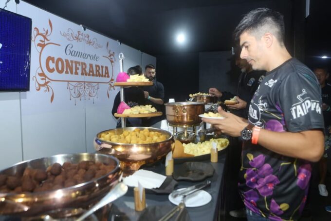 São Paulo Carnival Seating With Food, Drinks, & Transfer - VIP Box Experience