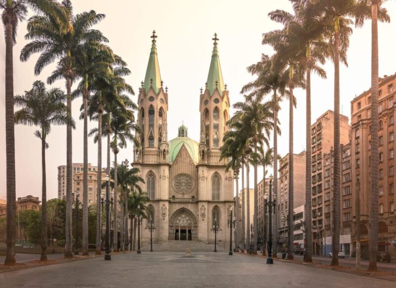 São Paulo Downtown Walking Audio Tour on Your Phone (ENG) - Meeting Point and Start of Tour