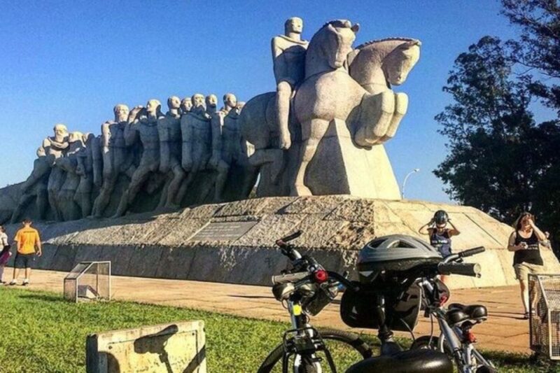 Sao Paulo: The Coolest Urban Scenes Bike Tour - Jardins District