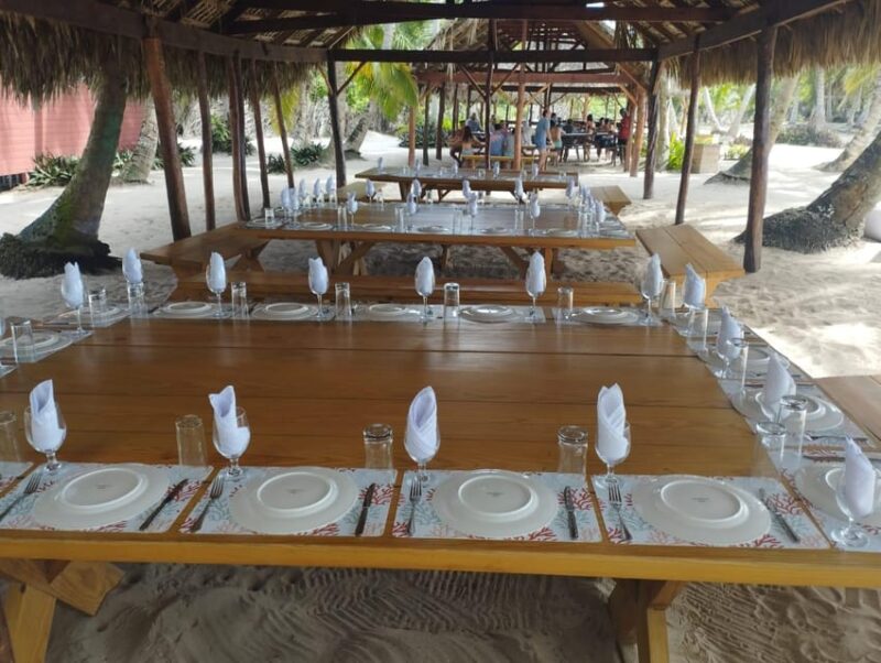 Saona Full Day Cruise With Food and Drinks - Onboard Services