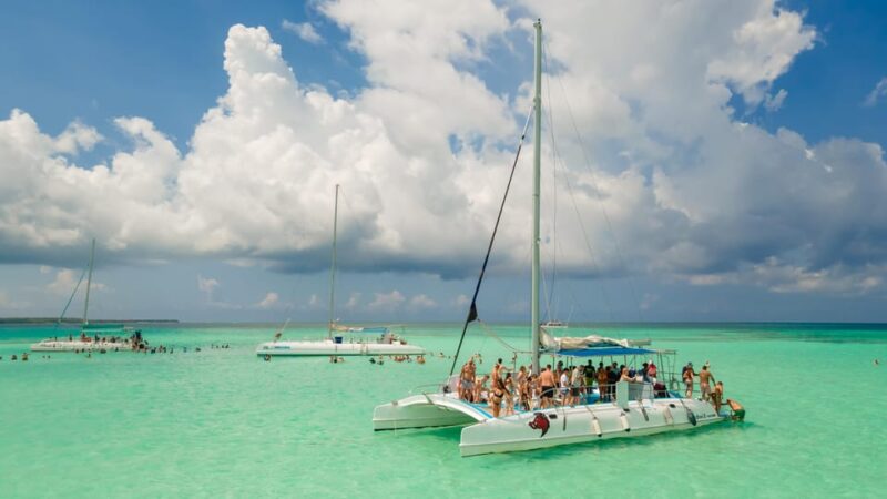 Saona Full Day Cruise With Food and Drinks - Beach and Dining Experience