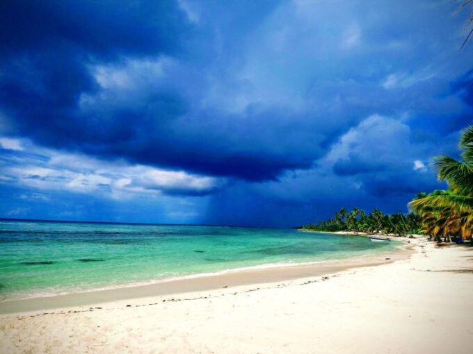 Saona Island: Small Group Virgin Beaches Cruise Day Trip - Explore Canto De La Playa