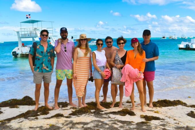 Saona Island Tour From Santo Domingo With Lunch and Pickup - Included Amenities