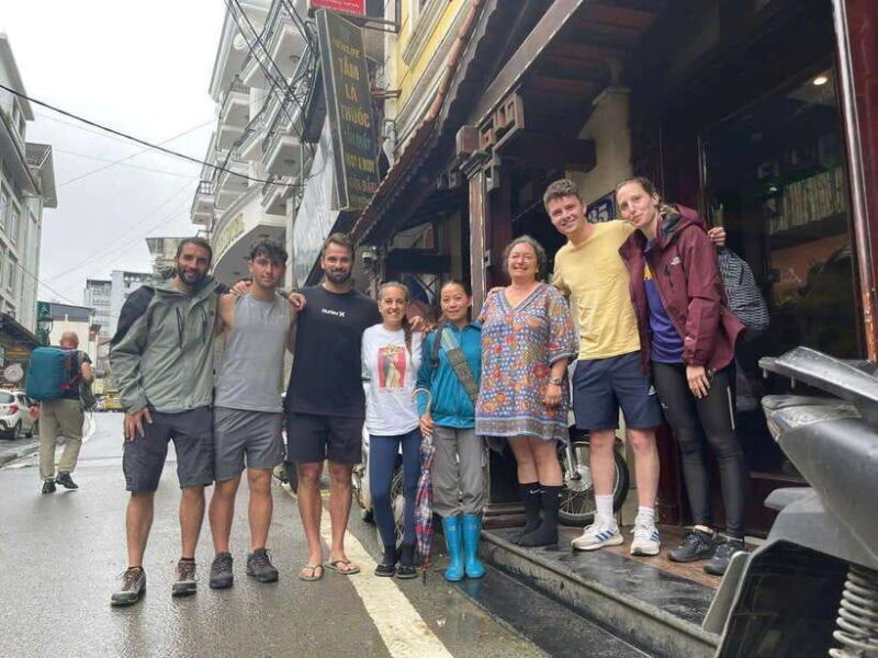 Sapa 2 Days Lao Chai Ta Van Fansipan Peak - Dining and Accommodations
