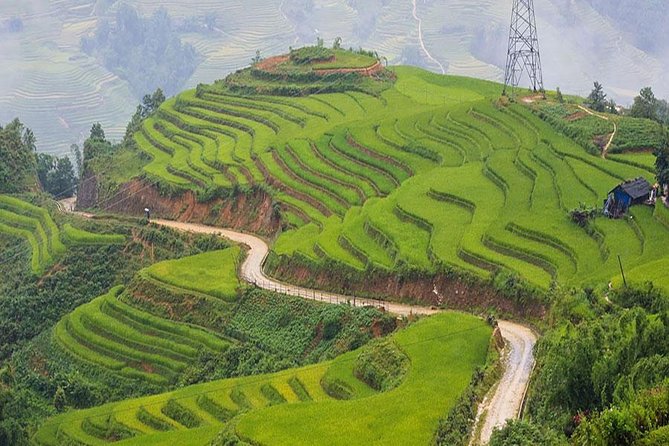 Sapa 3 Days 2 Nights Trekking Tour (1 Night In Ta Van Village, 1 Night In Hotel) - Recommended Gear and Supplies