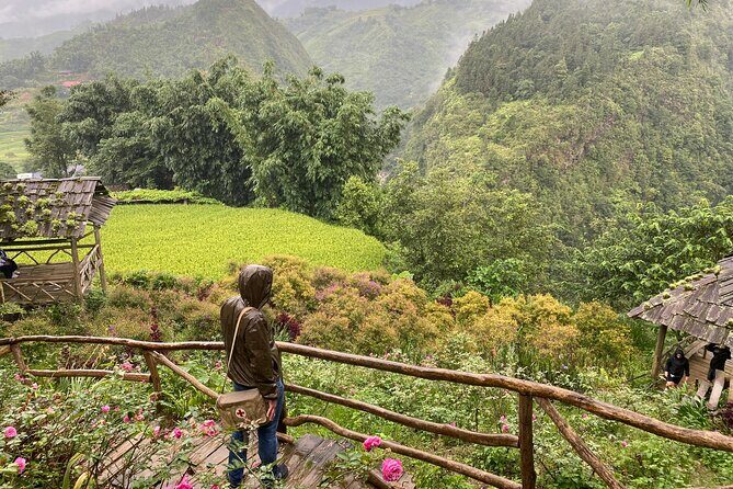 Sapa 3D2N Homestay and Hotel Experience by Limousine Bus - FAQs