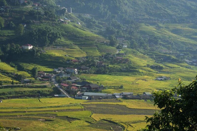 Sapa Daily Trip: Easy Trekking and Hotel 2 Days 1 Night - Day 1: Sapa - Cat Cat - Sin Chai Villages