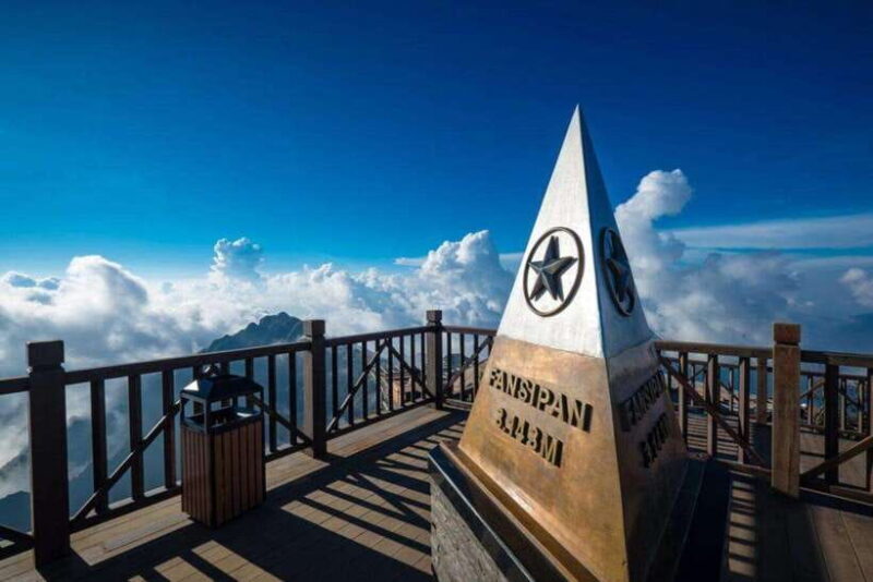 Sapa: Fansipan Peak Full-Day Trek With Lunch - Trekking to the Peak