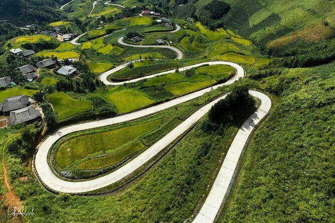 Sapa - Ha Giang Loop Tour 5 days 4 nights - Day 1: From Hanoi to Ha Giang and Du Gia