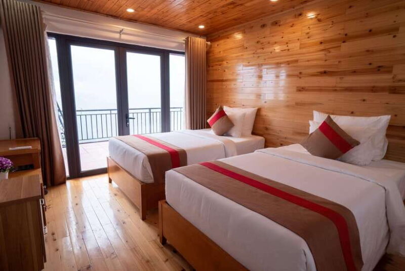 Sapa Package Tour 2 Days 1 Night At Hotel - Accommodation and Meals