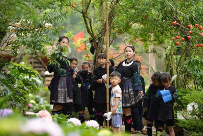 Sapa Package Tour 2 Days 1 Night At Hotel - Hiking and Weather Considerations