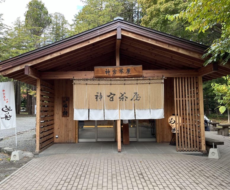 Sapporo: Sacred Shrine, Seafood Market & Shiroi Koibito Park - Key Points