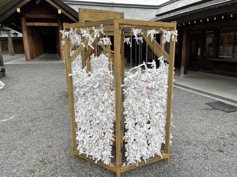 Sapporo: Sacred Shrine, Seafood Market & Shiroi Koibito Park - Guided Tour Experience