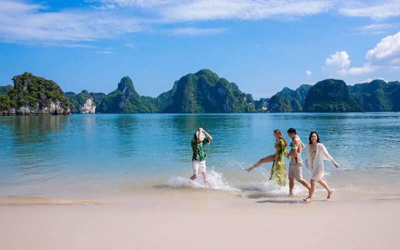 Saquila Yacht Halong Bay: Day Trip-Voyage Of Culture - Exclusions