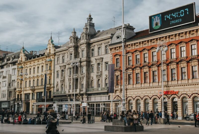 Sarajevo: 1-Way Private Transfer to Zagreb or Opposite - Frequently Asked Questions