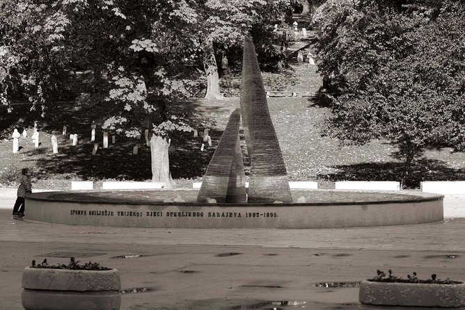 SARAJEVO CONCEPTUAL ART TOUR (Galleries, ART and Arhitecture) - Tour Meeting and End Points