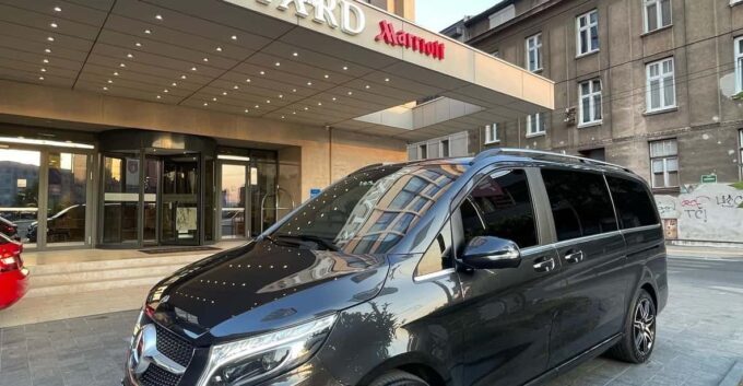 Sarajevo: Split Private Transfer Service - Ideal for Individuals and Groups
