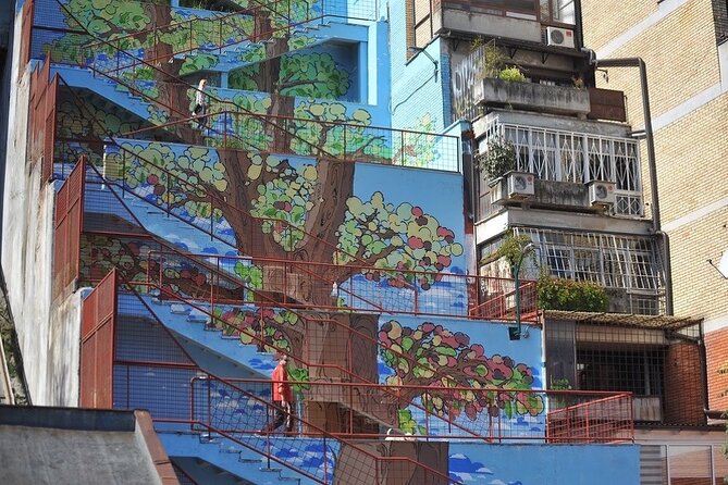 SARAJEVO STREET ART TOUR (Art, History & Mystery) - Sartajevo! - Insights From Local Artists