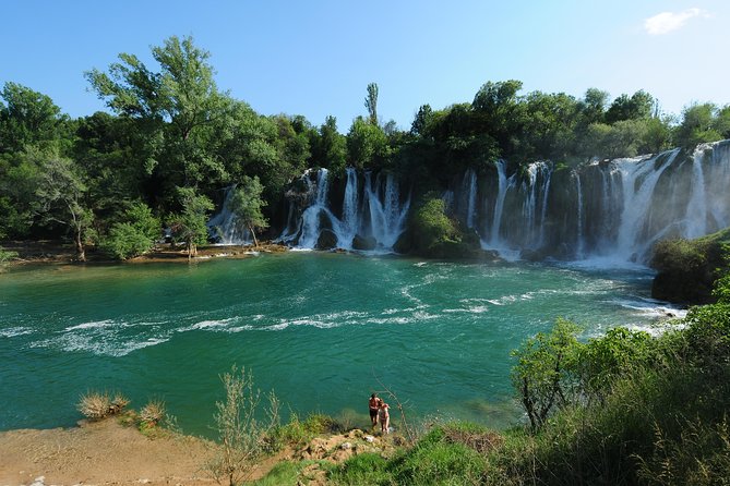 Sarajevo To/From Dubrovnik Transfer Tour via Mostar & Herzegovina - Group Size and Accessibility