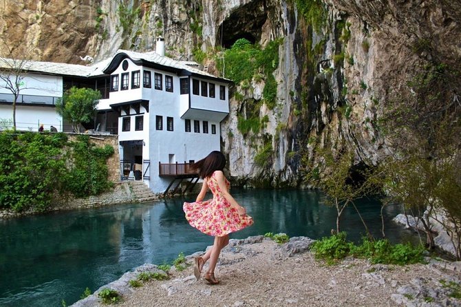 Sarajevo to Split: One-Way Tour via Mostar, Kravica Falls, Blagaj & Pocitelj - Kravica Falls: Cascading Beauty