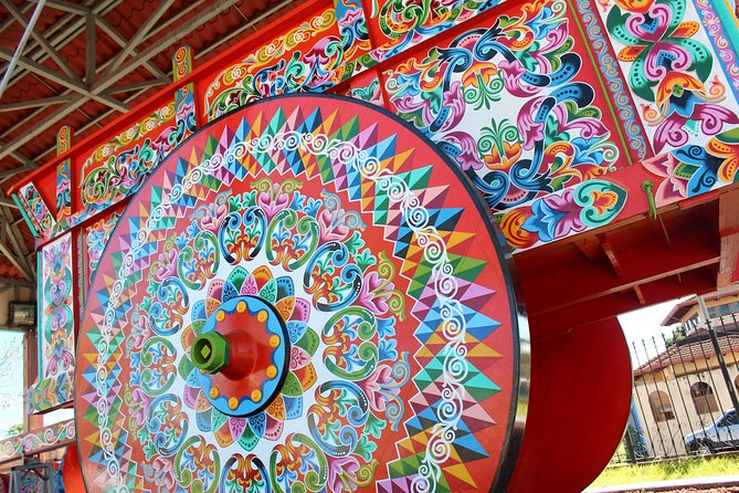 Sarchi Oxcarts & Souvenirs Shopping. Private Tour - Key Points