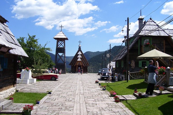Šargan Eight Railway, Wooden Town & House on the Drina River Day Trip From Belgrade - Drina Rivers Iconic House Visit