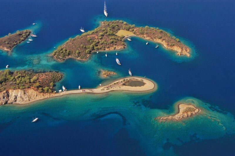 Sarigerme: 12 Islands Boat Trip With Lunch and Transfer - Historical and Underwater Discoveries