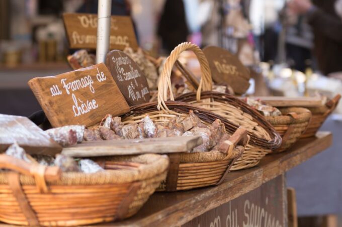 Sarlat Gourmet Tour & Market Visit With Tastings - Tour Accessibility and Requirements