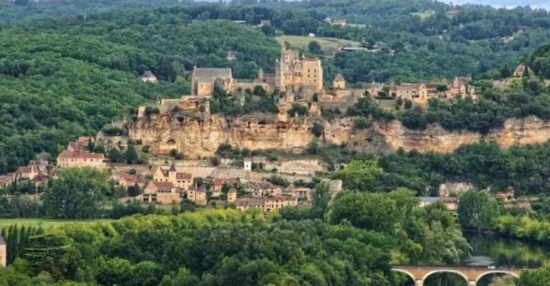 Sarlat-la-Canéda: Dordogne Valley Half-Day Private Tour - Highlights of the Tour