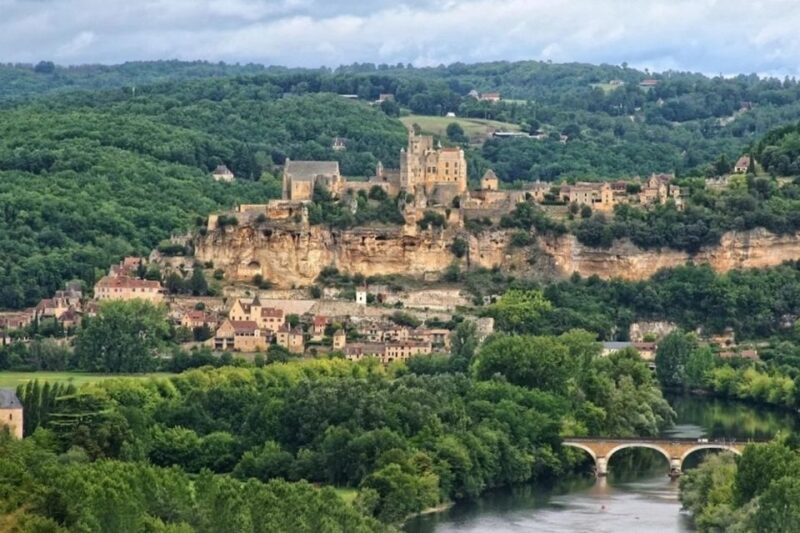 Sarlat-la-Canéda: Dordogne Valley Half-Day Private Tour - Medieval Villages and Castles