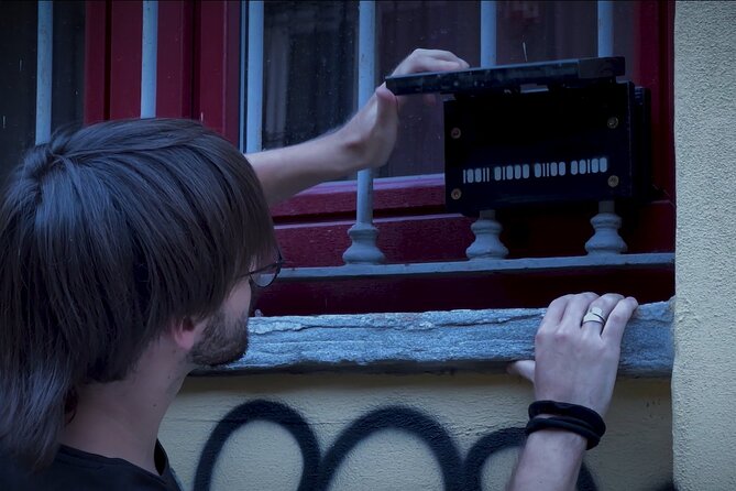 Sato Code Escape Room Across Iseo - Accessibility and Suitability