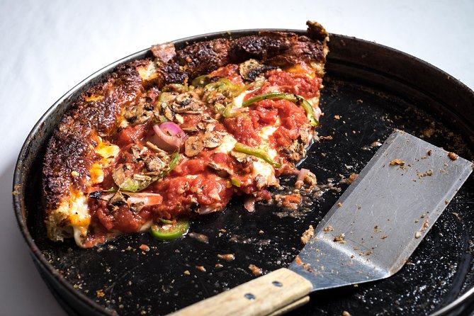 Saturday Chicago Pizza History and Tastings Bus Tour - Tasting Four Distinct Pizza Types