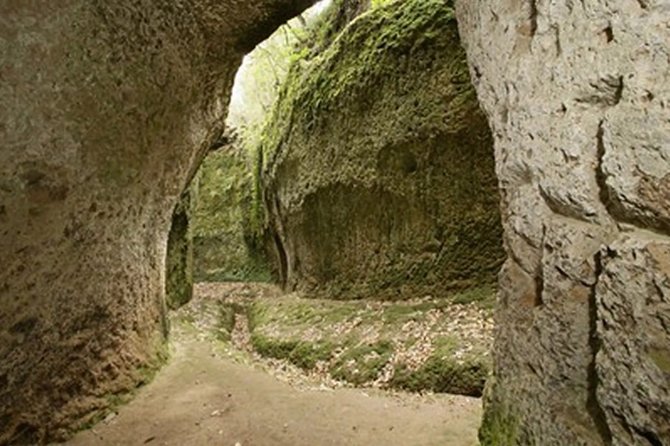 Saturnia and Città Del Tufo in E Bike - Highlights of the Tour