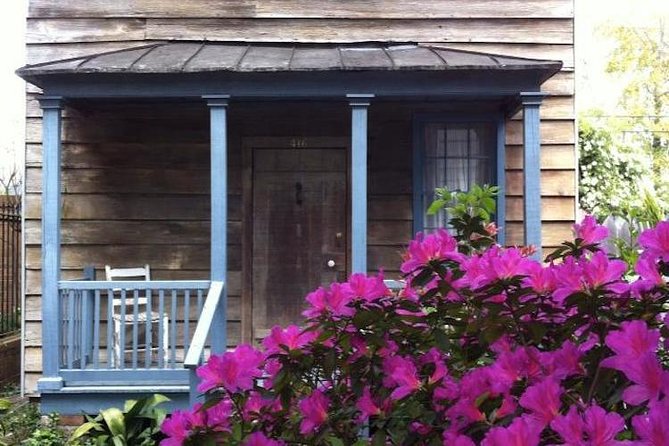 Savannah Americas Most Haunted City® Walking Ghost Tour - Tour Inclusions and Accessibility