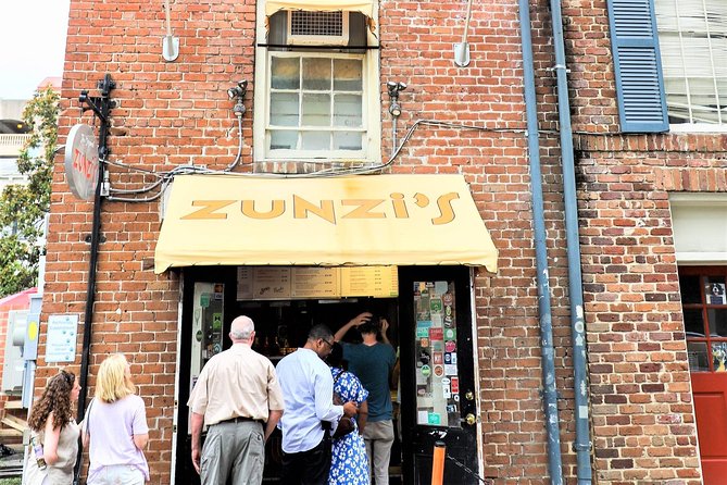 Savannah First Squares Culinary & Cultural Walking Food Tour - Savannahs History