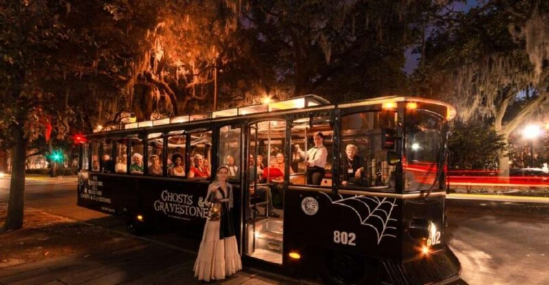 Savannah: Ghosts and Gravestones Tour With Low House Entry - Itinerary and Highlights
