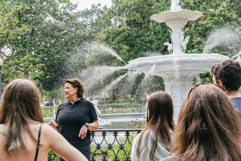 Savannah: Ghosts, Asylums, Voodoo, and Horror Walking Tour - Experience Highlights
