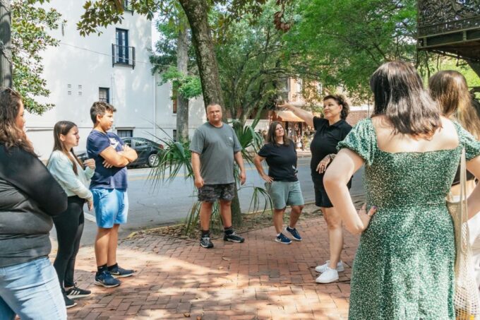 Savannah: Ghosts, Asylums, Voodoo, and Horror Walking Tour - Paranormal Research