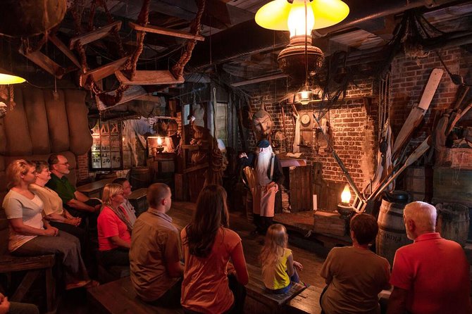 Savannah Ghosts & Gravestones Trolley Tour - Haunted River Street