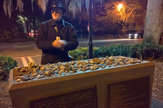 Savannah Ghostwalker Tour and Ghost Hunt - Capturing Orbs on Ghost Walk