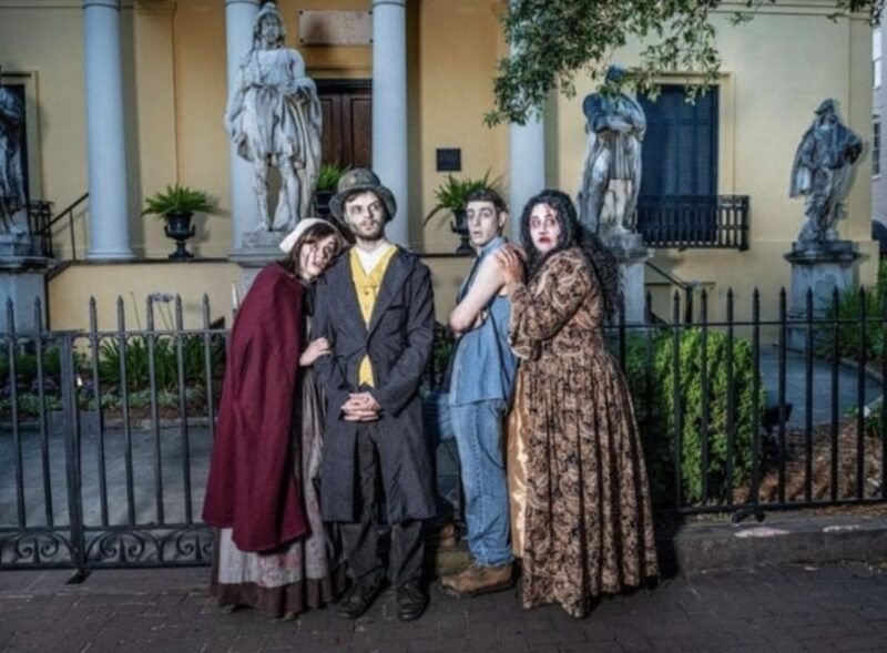 Savannah: Grave Encounters Tour With Guide and Transfers - Tour Experience and Highlights