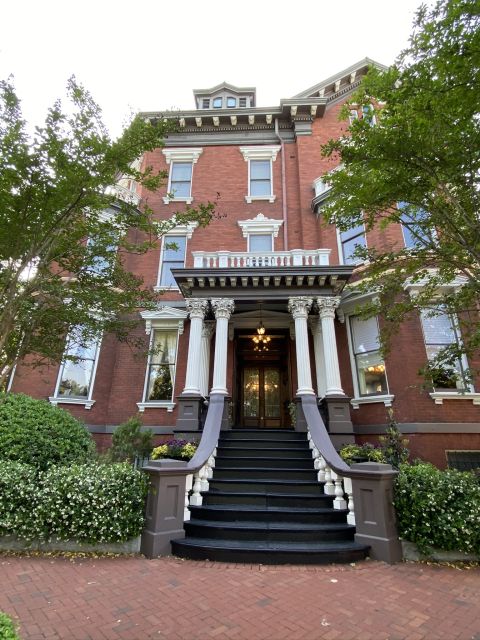 Savannah: Historic District Overview on Foot - Tour Experience