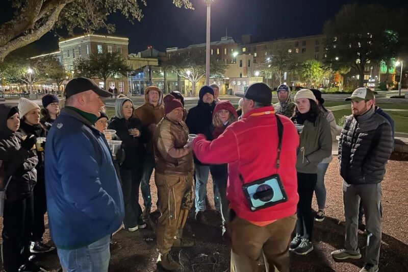 Savannah: Historical Pub Crawl Tour With Drinks Included - Meeting Point and Accessibility
