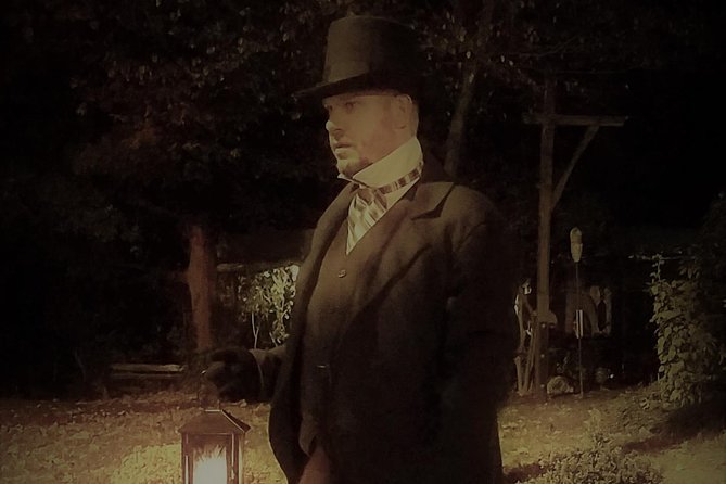 Savannah History and Haunts Candlelit Ghost Walking Tour - Highlights of the Tour