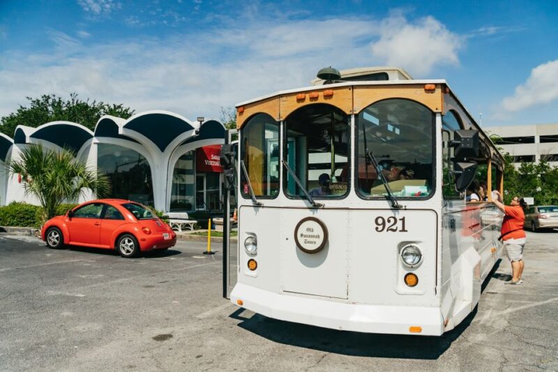 Savannah: History and Sightseeing Trolley Tour - Key Points