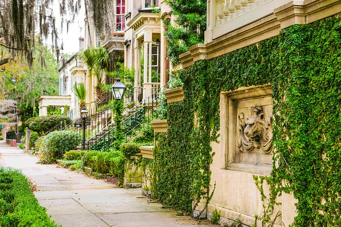 Savannah Land & Sea Combo: City Sightseeing Trolley Tour With Riverboat Cruise - Meeting Point and Pickup