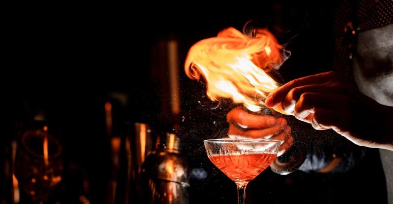 Savannah: Midnight in the Garden Walking Tour and Pub Crawl - Tour Highlights