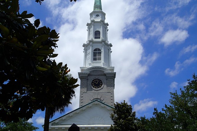 Savannah Scavenger Hunt Adventure - Solving Clues and Challenges