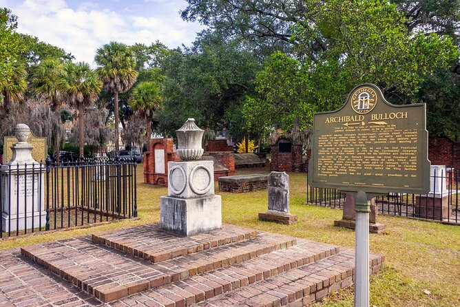 Savannah Scavenger Hunt and Sights Self Guided Tour - Savannahs Renowned Culinary Scene and Local Flavors