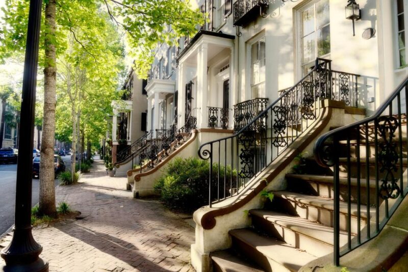 Savannah: Southern Traditions Dinner Tour - Participant Restrictions and Requirements